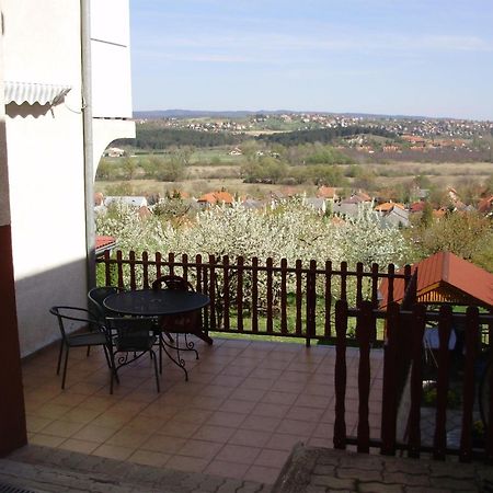Apartman Berki Heviz Exterior photo