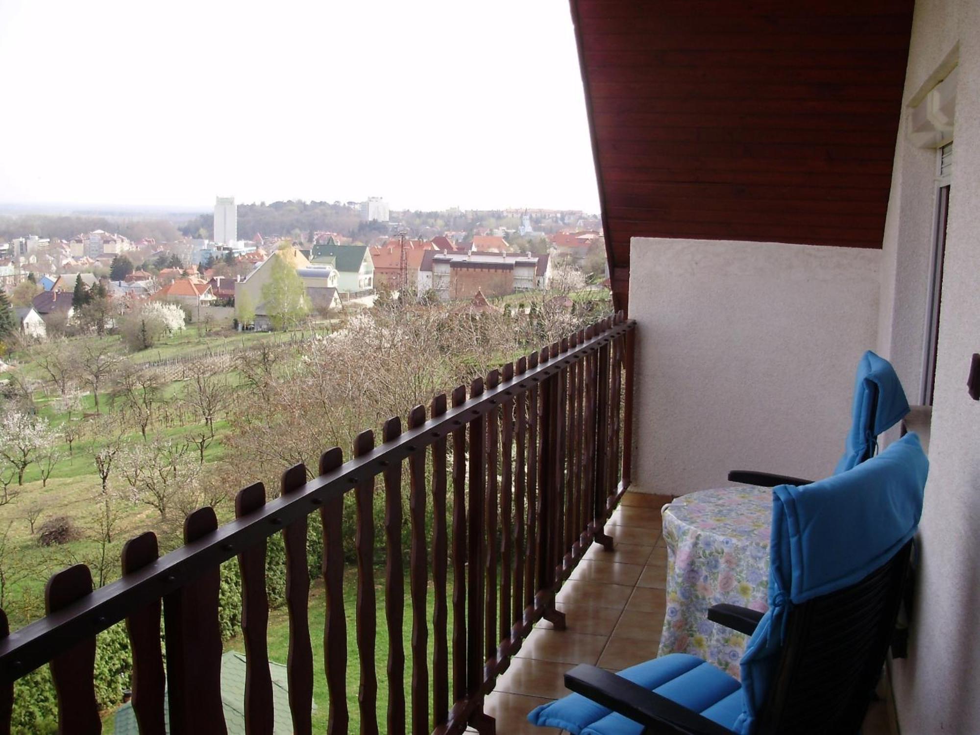 Apartman Berki Heviz Exterior photo